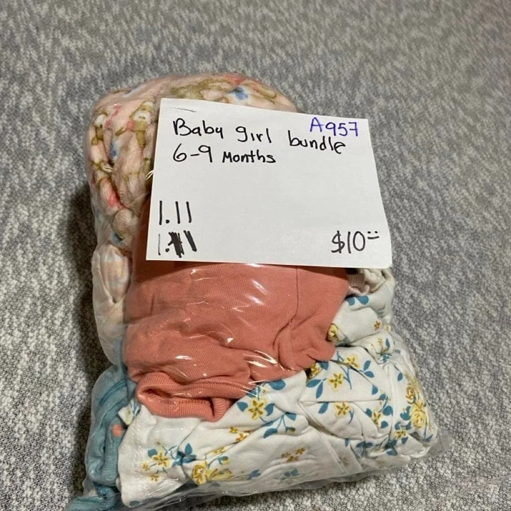 Baby girl bundle 6-9 months. SKU-A957